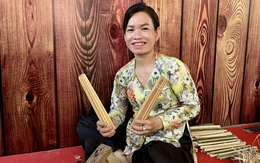 Về xóm đũa Cần Thơ nghe tiếng chẻ tre hối hả ngày cận Tết