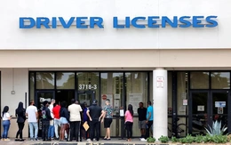 Thi bằng lái chỉ dùng tiếng Anh ở Florida gây tranh cãi