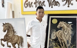 Độc đáo tranh ngựa bằng trầm hương đón Tết của chàng 9X xứ Quảng