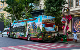 Đề nghị xử phạt xe buýt 2 tầng dừng đỗ sai luật tại trung tâm TP.HCM