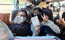 1.500 sinh viên, người lao động rời TP.HCM về quê đón Tết trên chuyến xe mùa xuân