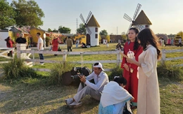 Dịch vụ chụp ảnh Tết đón khách từ mờ sáng