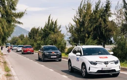 VinFast 'lì xì' lớn: Miễn phí sạc ô tô 3 năm, đổi pin xe máy hơn 2 năm