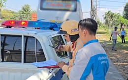 Hàng loạt xe khách giường nằm bị lập biên bản vì đón khách sai quy định, chở người ngoài danh sách