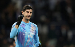 Thủ môn Courtois đi vào lịch sử Champions League sau pha kiến tạo đẳng cấp