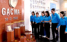 Nhiều đoàn khách về dâng hương Khu tưởng niệm Chiến sĩ Gạc Ma