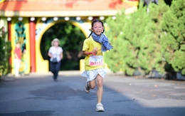 Trẻ từ 6-17 tuổi cần 60 phút vận động mỗi ngày, học sinh bận học đáp ứng thế nào?