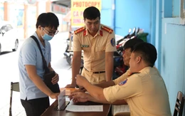 CSGT TP.HCM thu phí sát hạch, cấp giấy phép lái xe ‘không tiền mặt’ từ 16-3