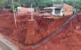 Công an Đồng Nai vào cuộc điều tra vụ hạ cốt nền lấy đất khiến nhà dân cheo leo