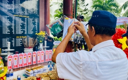 Dâng hương tưởng niệm 64 liệt sĩ trong trận hải chiến Gạc Ma