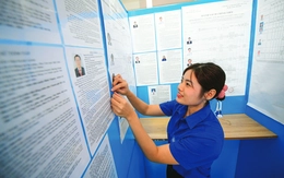 Hình ảnh khắp nơi sẵn sàng cho ngày bầu cử trọng đại