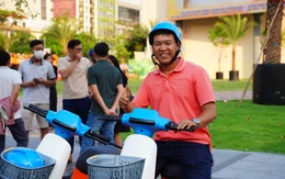 Người dân TP.HCM hào hứng trải nghiệm xe đạp điện công cộng miễn phí