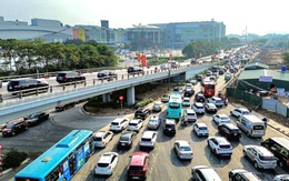 Hà Nội rào chắn nhiều nơi trên đường Đàm Quang Trung, Cổ Linh để thi công hầm kín, hầm hở