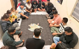 Đột kích tụ điểm xóc đĩa trong đêm, bắt giữ 17 người, thu hơn 210 triệu đồng