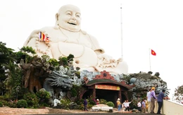 Để núi Cấm, miếu Bà Chúa Xứ núi Sam đón khách quốc tế