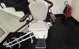 Sống độc lập tuổi xế chiều: Khi cầu thang không còn là rào cản