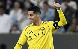 Ronaldo có thể trở lại Ngoại hạng Anh nếu chịu... giảm lương