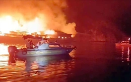 Phó Thủ tướng chỉ đạo khắc phục sự cố cháy tàu du lịch trên Vịnh Hạ Long