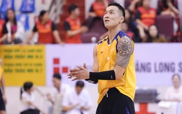 Ngoại binh Mông Cổ cao hơn 1,9m gây sốt ở Giải bóng chuyền Cúp Hoa Lư