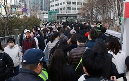 Hơn 30.000 người đổ về Gwanghwamun đợi concert lịch sử của BTS