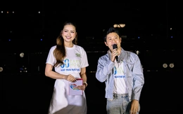 Nhạc sĩ Nguyễn Văn Chung và các nghệ sĩ cùng tuổi trẻ TP.HCM tắt đèn hưởng ứng Giờ Trái đất 2026