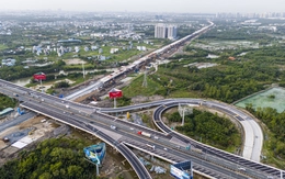 Chủ tịch UBND TP.HCM chỉ đạo tăng tốc các dự án kết nối sân bay Long Thành