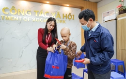 Nhân viên công tác xã hội: Đồng hành cùng người bệnh bằng những ‘liều thuốc’ không kê đơn