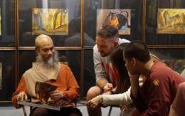 Ba tuần vẽ hơn 300 bức tranh ngựa, Trịnh Thắng lại gây bất ngờ