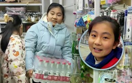 Bé gái 12 tuổi lấy tiền lì xì đi 'khởi nghiệp'