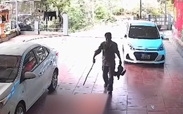 Cú sốc đầu đời của con gái khi bị gà đuổi và cái kết cả nhà có bữa ăn