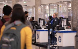 Hàng không Mỹ hỗn loạn, ông Trump ra lệnh trả lương cho nhân viên an ninh sân bay