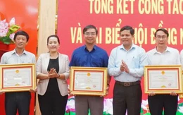 Quảng Ngãi khen thưởng 259 tập thể, cá nhân sau khi bầu cử thành công