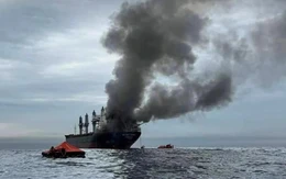 Eo biển Hormuz: Tàu Thái Lan mắc cạn sau 2 tuần bị tấn công, tàu Malaysia được phép đi qua