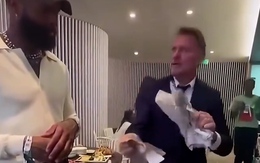 Màn ảo thuật hô biến tờ báo rách bươm thành nguyên vẹn