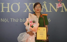 Nữ trưởng công an xã giành giải đặc biệt thi thơ