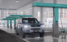 Người Việt thử sạc nhanh Flash BYD tại Trung Quốc: 'Nhảy điện nhanh như đổ xăng'