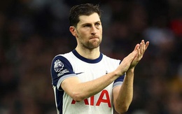 Fan Tottenham ‘sốc’ khi hậu vệ Ben Davies được cân nhắc làm HLV tạm quyền