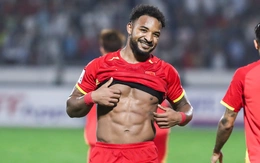 Xuân Son ăn mừng bằng cách đếm 'múi bụng', đáp trả chỉ trích về cân nặng