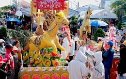 Dù ai mua bán bộn bề, Làm Chay mười sáu nhớ về Tầm Vu