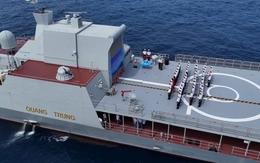 Tàu 016 - Quang Trung vượt xích đạo trên hải trình đến Úc