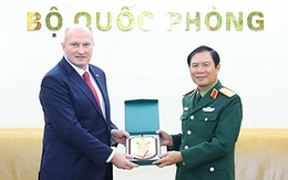 Đại tướng Nguyễn Tân Cương tiếp Bộ trưởng Bộ Tình trạng khẩn cấp Nga