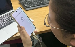 Lên mạng tìm thợ mở lại Mobile Banking, người dùng hoang mang vì loạt vấn đề