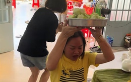 Cười sảng với màn cầu xin bề trên 'năm nay làm ăn phất lên' của cô gái