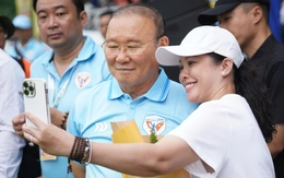 Ông Park Hang Seo dự khai mạc Giải bóng đá Thanh Niên sinh viên Việt Nam