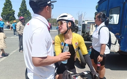 Nữ tay đua vô địch SEA Games bật khóc ở Đà Lạt khi đánh rơi áo vàng