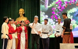 Học sinh Trần Đại Nghĩa hóa trang nhân vật phim, lồng tiếng bằng nhiều ngôn ngữ