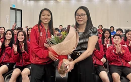 Tuyển nữ Việt Nam được khích lệ trong ngày 8-3