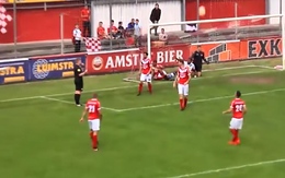 Trọng tài 'tự ghi bàn' rồi tự công nhận bàn thắng