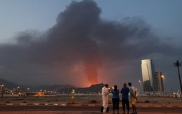 Số tên lửa và drone Iran nã khắp vùng Vịnh đã lên số hàng ngàn