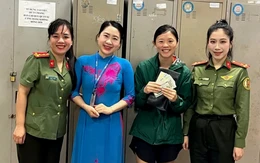 Nữ du khách Mỹ đi 500 cây số mới nhớ quên ví tại sân bay Đồng Hới